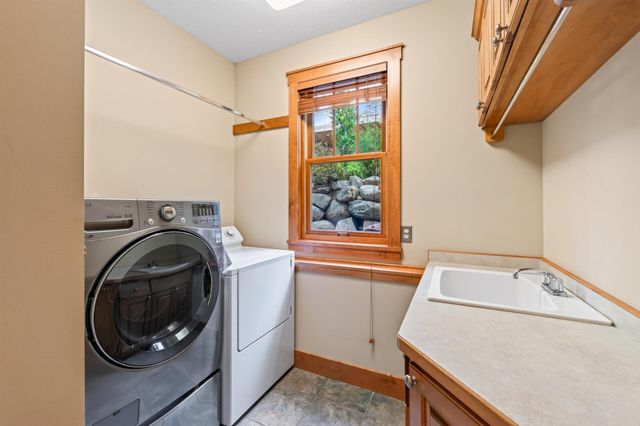 1423 June Avenue S, Golden Valley, MN 55416