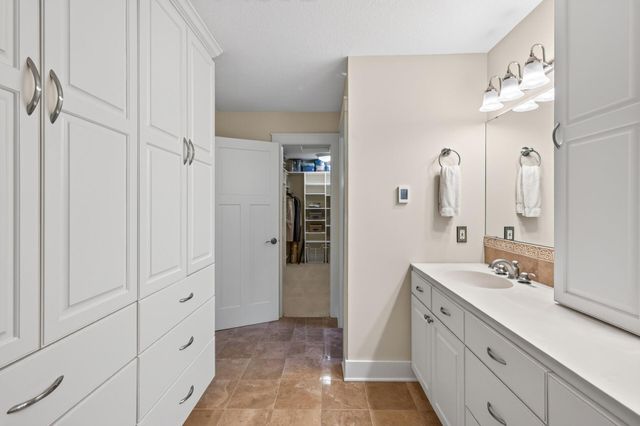 1423 June Avenue S, Golden Valley, MN 55416