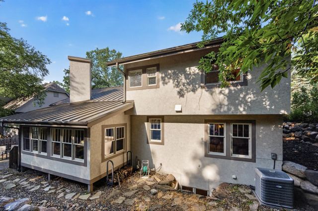1423 June Avenue S, Golden Valley, MN 55416