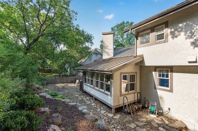 1423 June Avenue S, Golden Valley, MN 55416