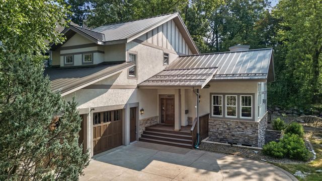 1423 June Avenue S, Golden Valley, MN 55416