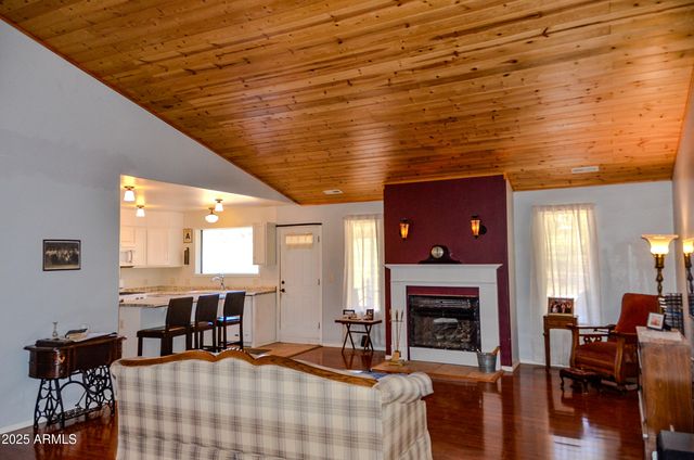 685 KUHN Road, Pinedale, AZ 85934