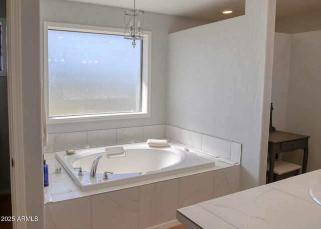 685 KUHN Road, Pinedale, AZ 85934