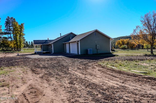 685 KUHN Road, Pinedale, AZ 85934