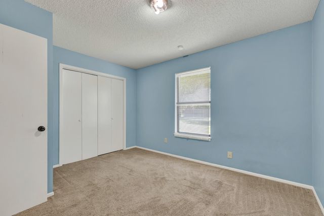 1302 S Mesquite Avenue, New Braunfels, TX 78130