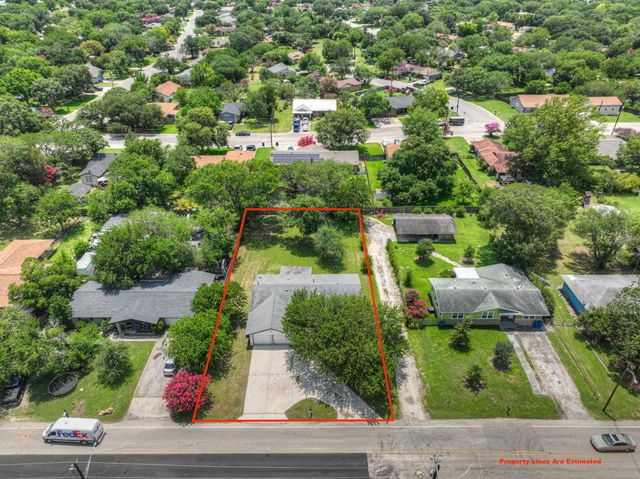 1302 S Mesquite Avenue, New Braunfels, TX 78130