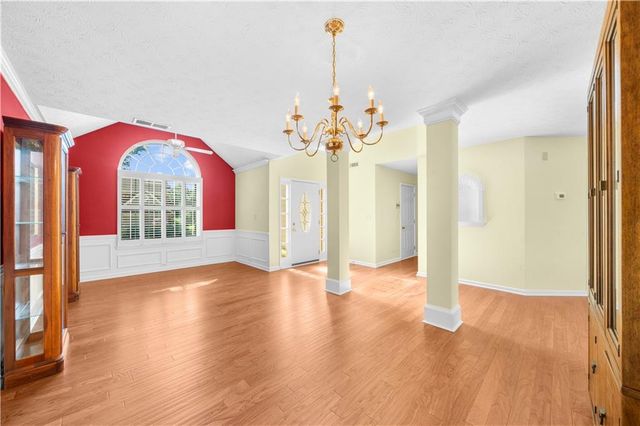 1010 Bradford Drive, Roswell, GA 30076