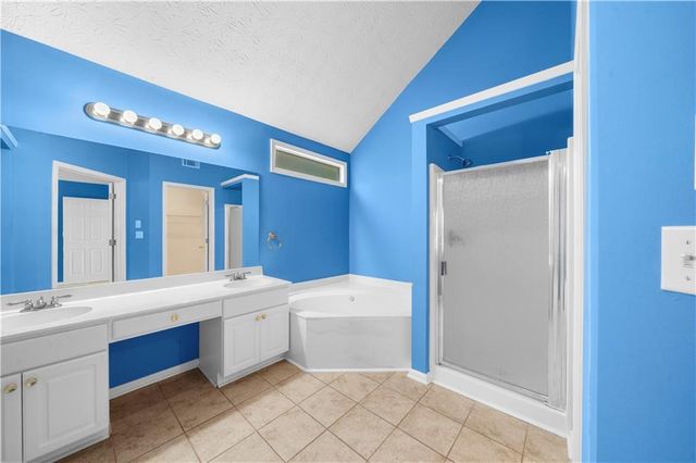 1010 Bradford Drive, Roswell, GA 30076
