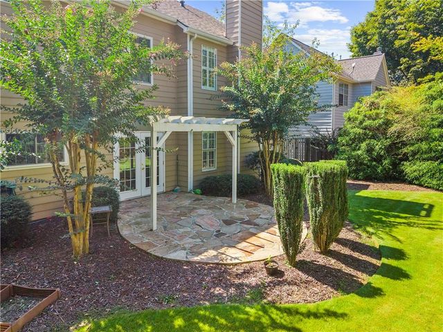 1010 Bradford Drive, Roswell, GA 30076