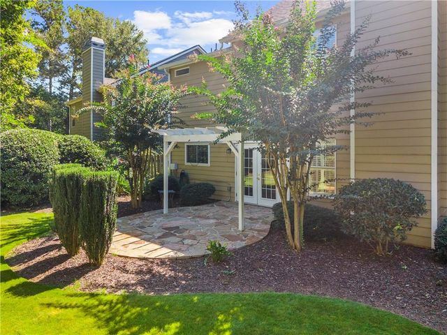 1010 Bradford Drive, Roswell, GA 30076