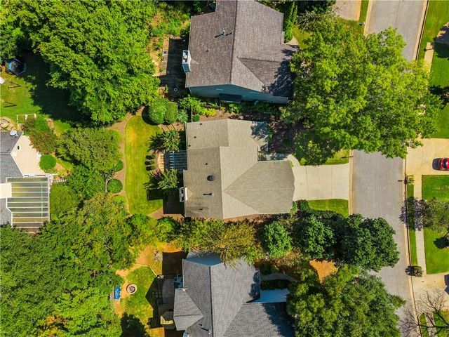 1010 Bradford Drive, Roswell, GA 30076