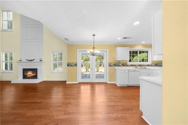 1010 Bradford Drive, Roswell, GA 30076