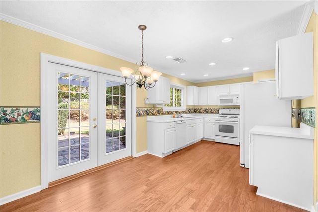 1010 Bradford Drive, Roswell, GA 30076