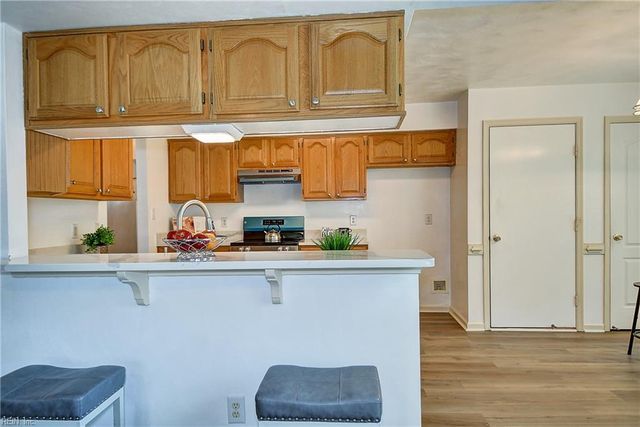 2120 Southcross DR, Virginia Beach, VA 23456
