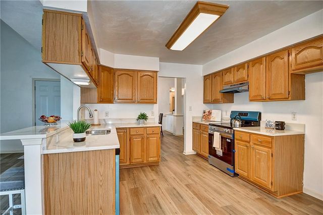 2120 Southcross DR, Virginia Beach, VA 23456