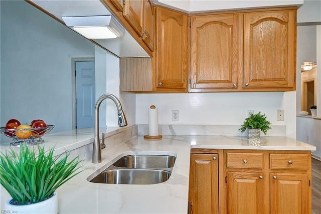2120 Southcross DR, Virginia Beach, VA 23456
