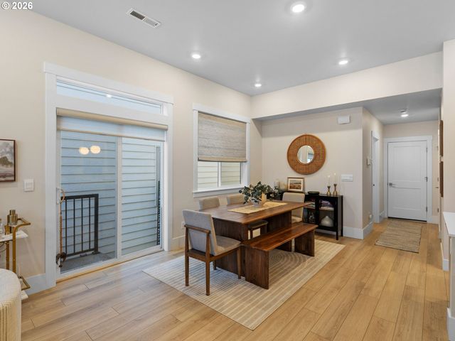 13728 Sw 166TH Ave, Portland, OR 97223