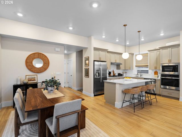 13728 Sw 166TH Ave, Portland, OR 97223