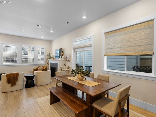 13728 Sw 166TH Ave, Portland, OR 97223