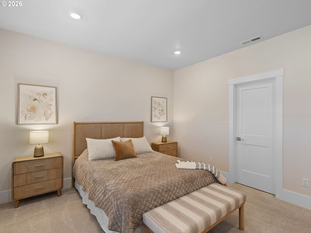 13728 Sw 166TH Ave, Portland, OR 97223