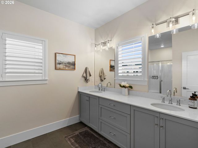 13728 Sw 166TH Ave, Portland, OR 97223