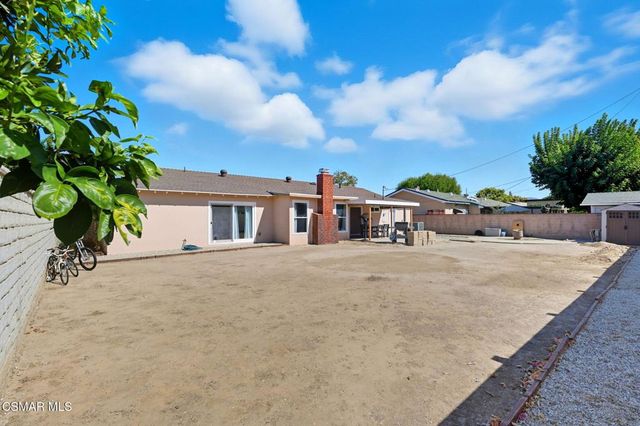 2945 Dalhart Avenue, Simi Valley, CA 93063