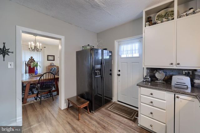 1870 N SUSQUEHANNA TRL, York, PA 17404