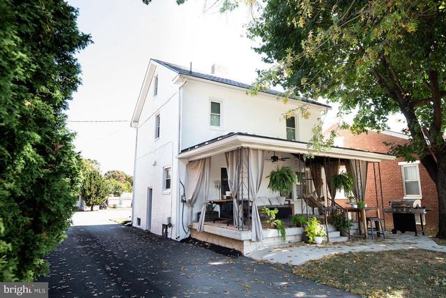 1870 N SUSQUEHANNA TRL, York, PA 17404