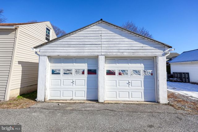 1870 N SUSQUEHANNA TRL, York, PA 17404