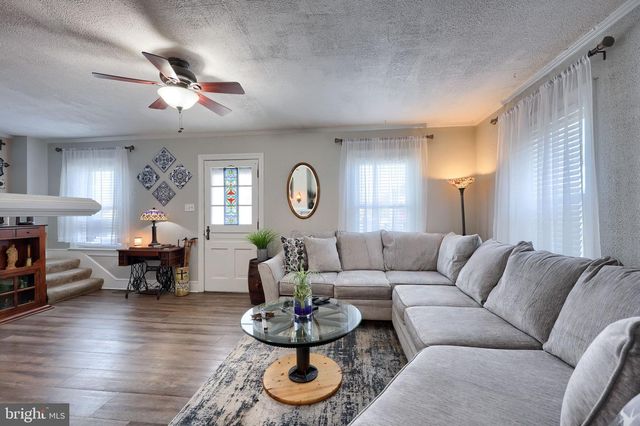 1870 N SUSQUEHANNA TRL, York, PA 17404