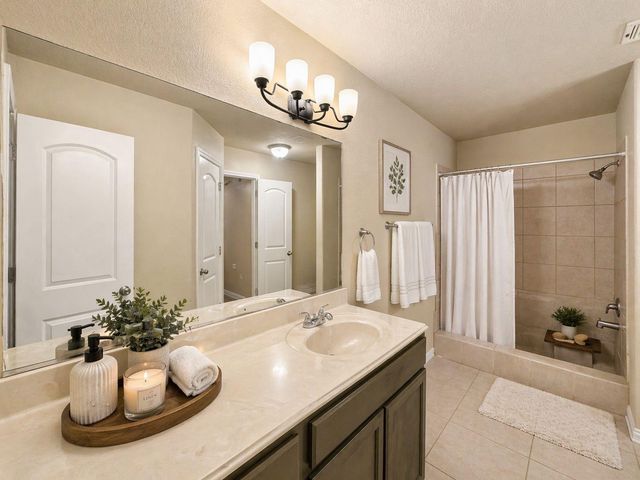 6614 Pine Tree Springs, Houston, TX 77049