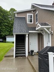 2680 NY-43 #3, Sand Lake, NY 12018