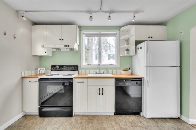 19 Tremlett Rd, Billerica, MA 01821