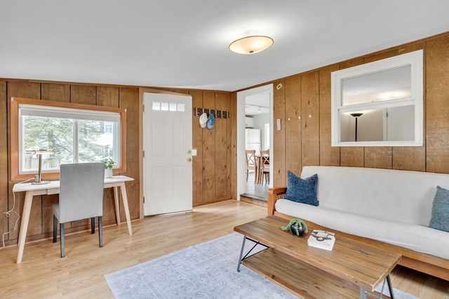 19 Tremlett Rd, Billerica, MA 01821