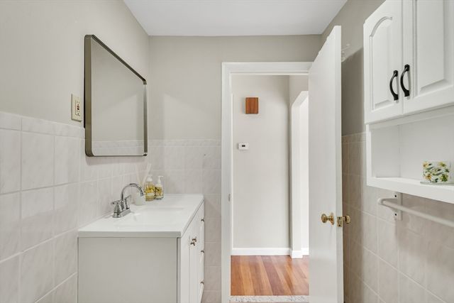 19 Tremlett Rd, Billerica, MA 01821