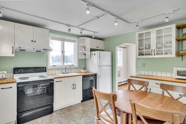 19 Tremlett Rd, Billerica, MA 01821