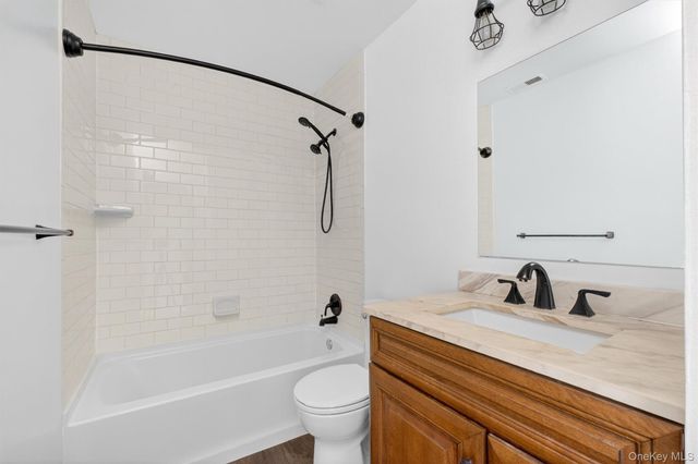 111 Cartwheel Court 18, Washingtonville, NY 10992