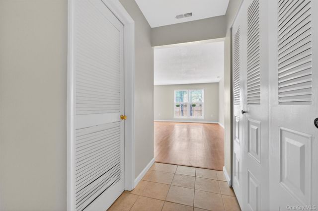 111 Cartwheel Court 18, Washingtonville, NY 10992