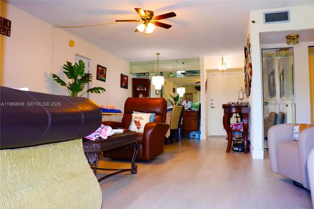 900 Saint Charles Place 316, Pembroke Pines, FL 33026