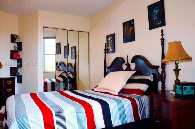 900 Saint Charles Place 316, Pembroke Pines, FL 33026