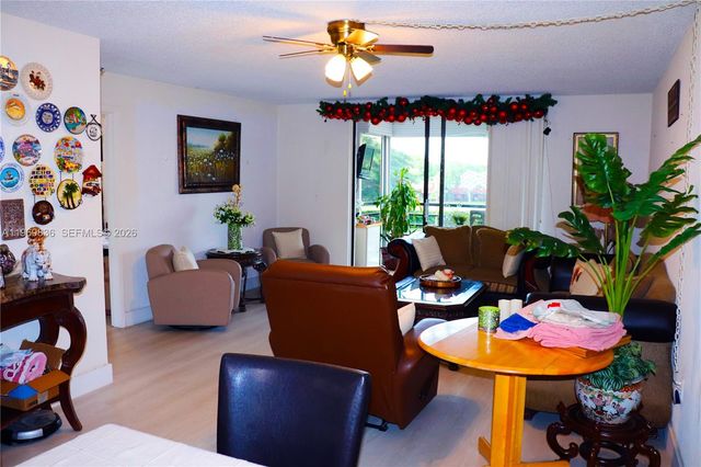 900 Saint Charles Place 316, Pembroke Pines, FL 33026
