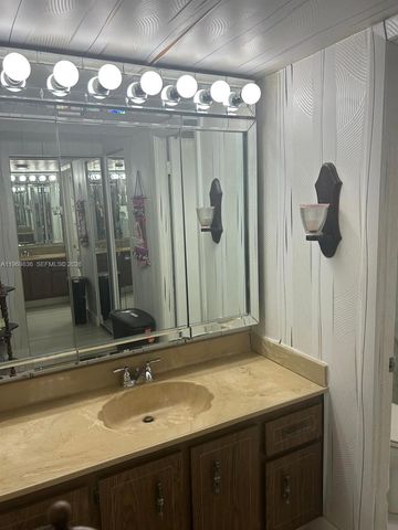 900 Saint Charles Place 316, Pembroke Pines, FL 33026