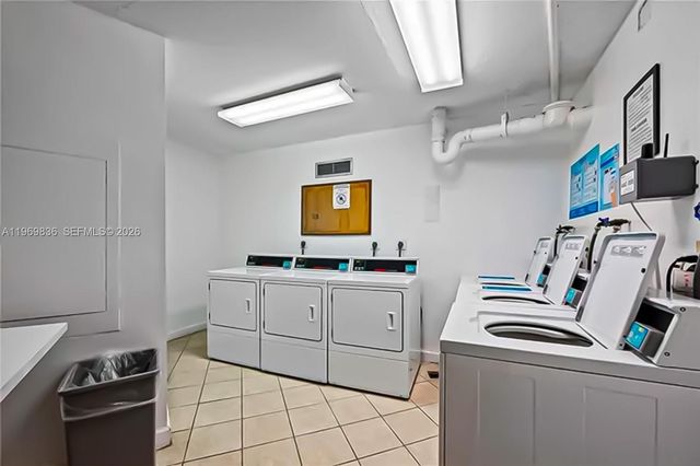 900 Saint Charles Place 316, Pembroke Pines, FL 33026
