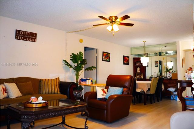 900 Saint Charles Place 316, Pembroke Pines, FL 33026