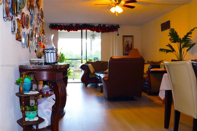 900 Saint Charles Place 316, Pembroke Pines, FL 33026