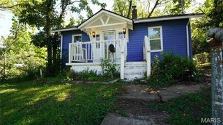 5464 Helen Avenue, St Louis, MO 63136