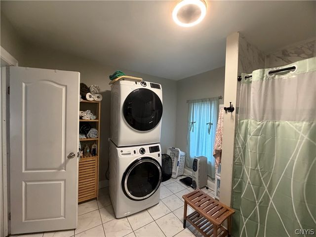 5 Arnold Avenue, Utica, NY 13502