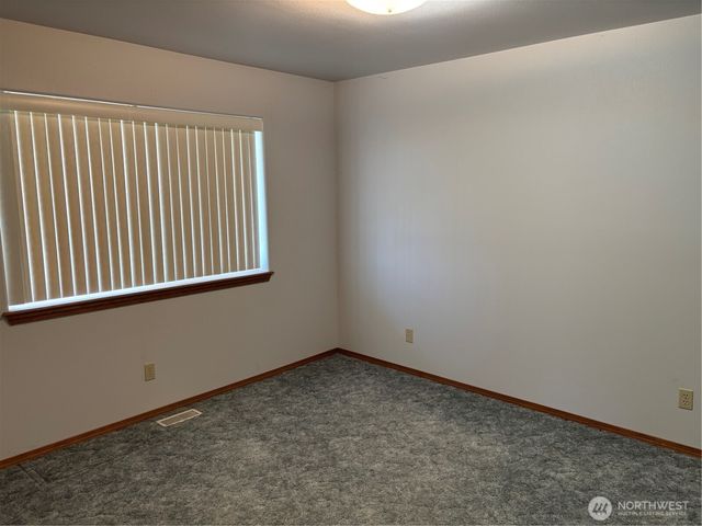 298 Road 19 NW, Soap Lake, WA 98851