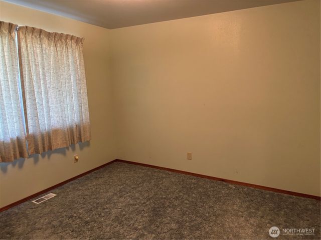 298 Road 19 NW, Soap Lake, WA 98851