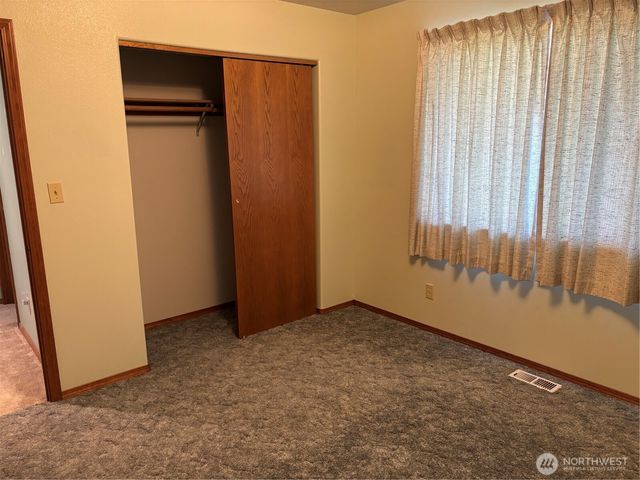 298 Road 19 NW, Soap Lake, WA 98851